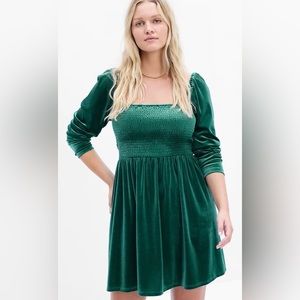 GAP NWT Smocked Velvet Mini Dress Green Size XSmall